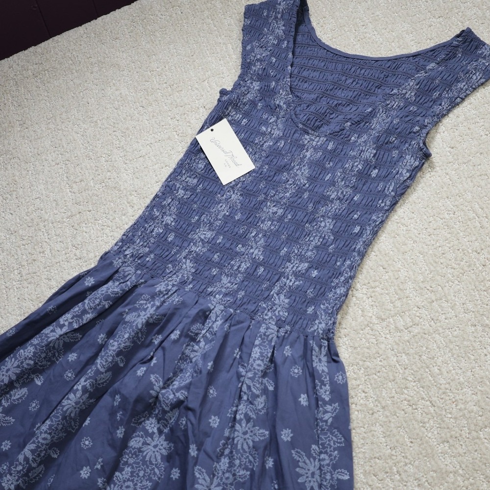 Universal Thread Blue Floral Smocked Midi Dress Sleeveless S 013 08 2250